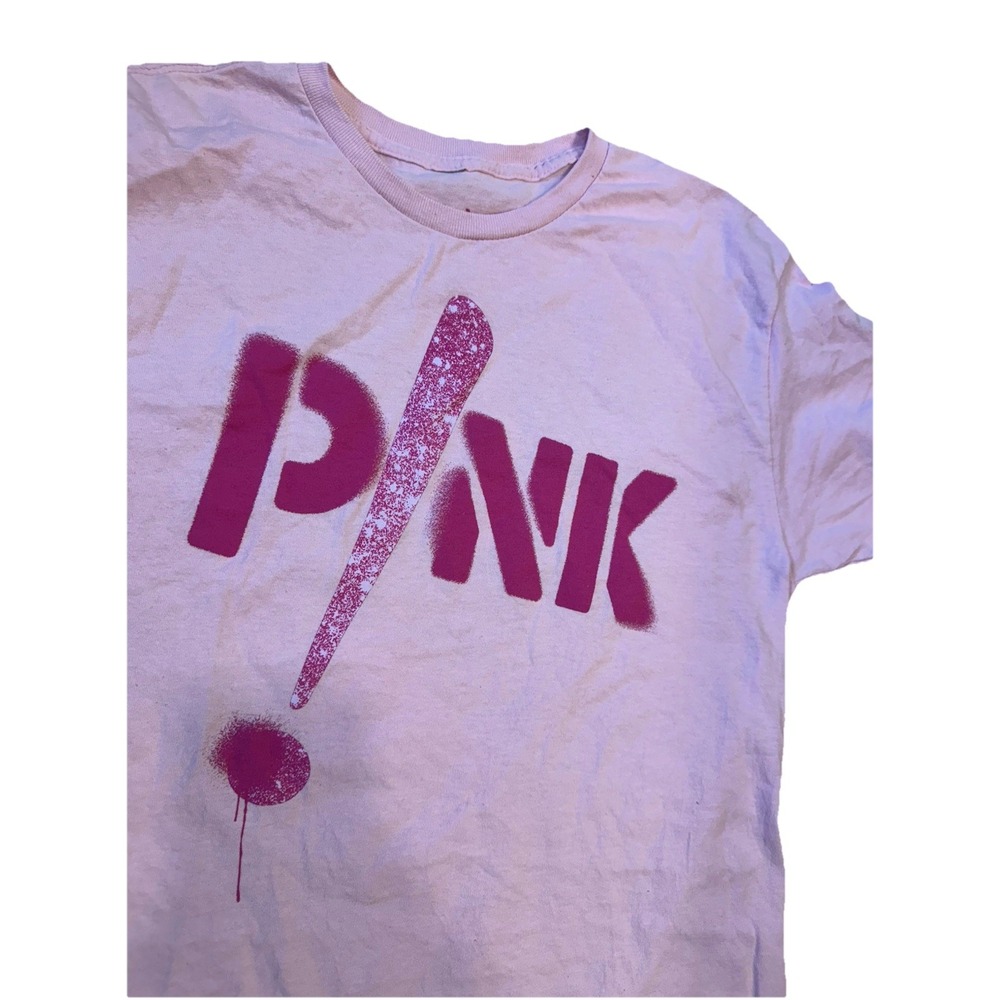 Jerry Leigh Pink Musician Music Pop Official t-Shirt‎ Graphic Spell OUT Size Med